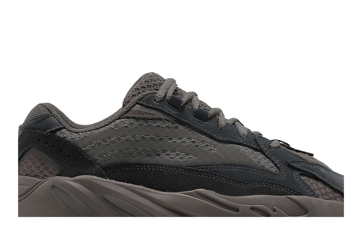 Adidas Yeezy 700 V2 Mauve