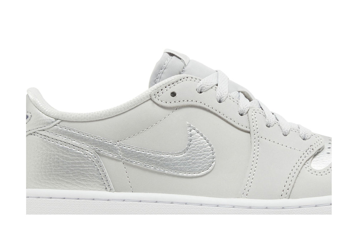 Air Jordan 1 Low OG Metallic Silver