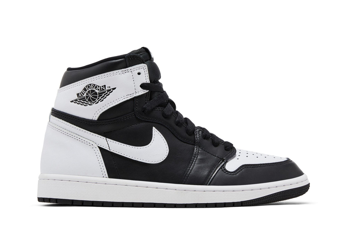 Air Jordan 1 Retro High OG Black White