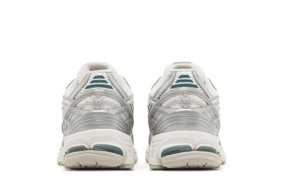 New Balance 1906R Silver Metallic Cream