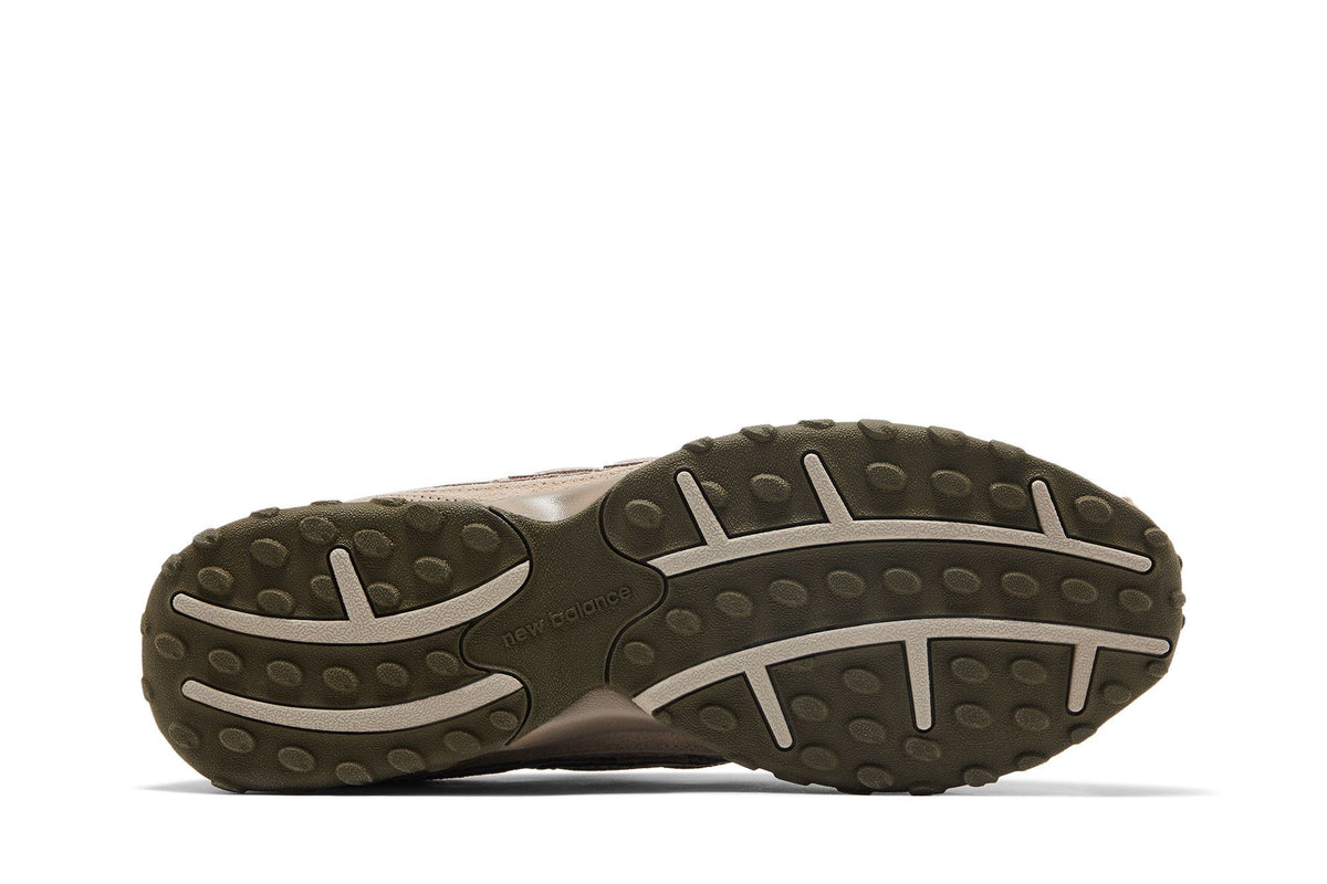 New Balance 204L Mushroom Arid Stone