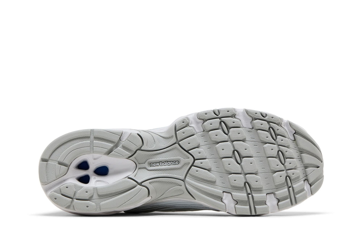 New Balance 530 Silver Metallic Polka Dots