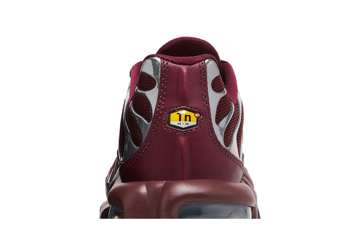 Nike Air Max Plus SE Night Maroon Metallic Silver