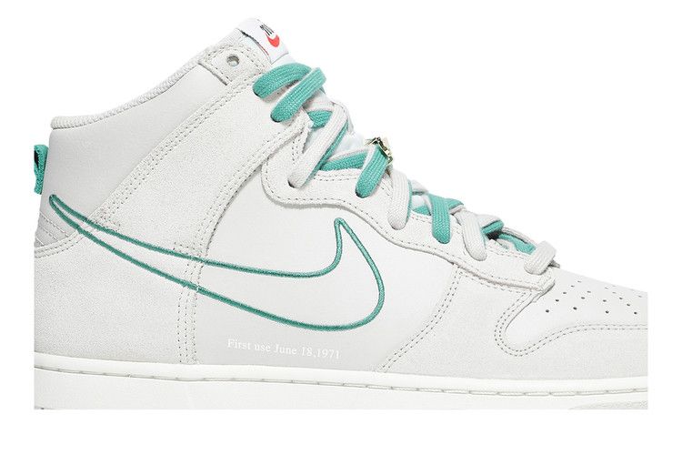 Nike Dunk High First Use Light Bone Green Noise
