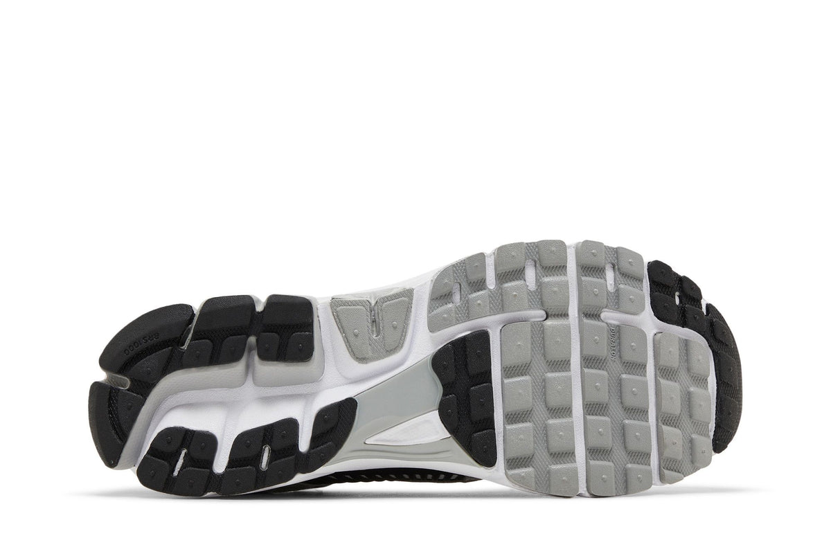 Nike Zoom Vomero 5 Metallic Silver Black