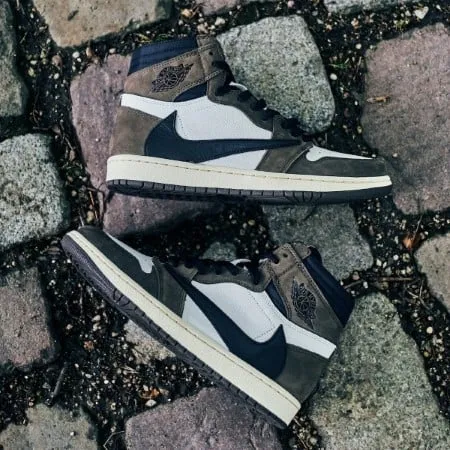 Air Jordan Air Jordan 1 Retro High Travis Scott "Cactus Jack" - CD4487-100