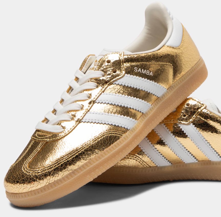 Adidas Samba OG Gold Metallic Cracked Leather : Pourquoi C'est LE Best-Seller de 2026 (+ 8 Tenues Inspiration)