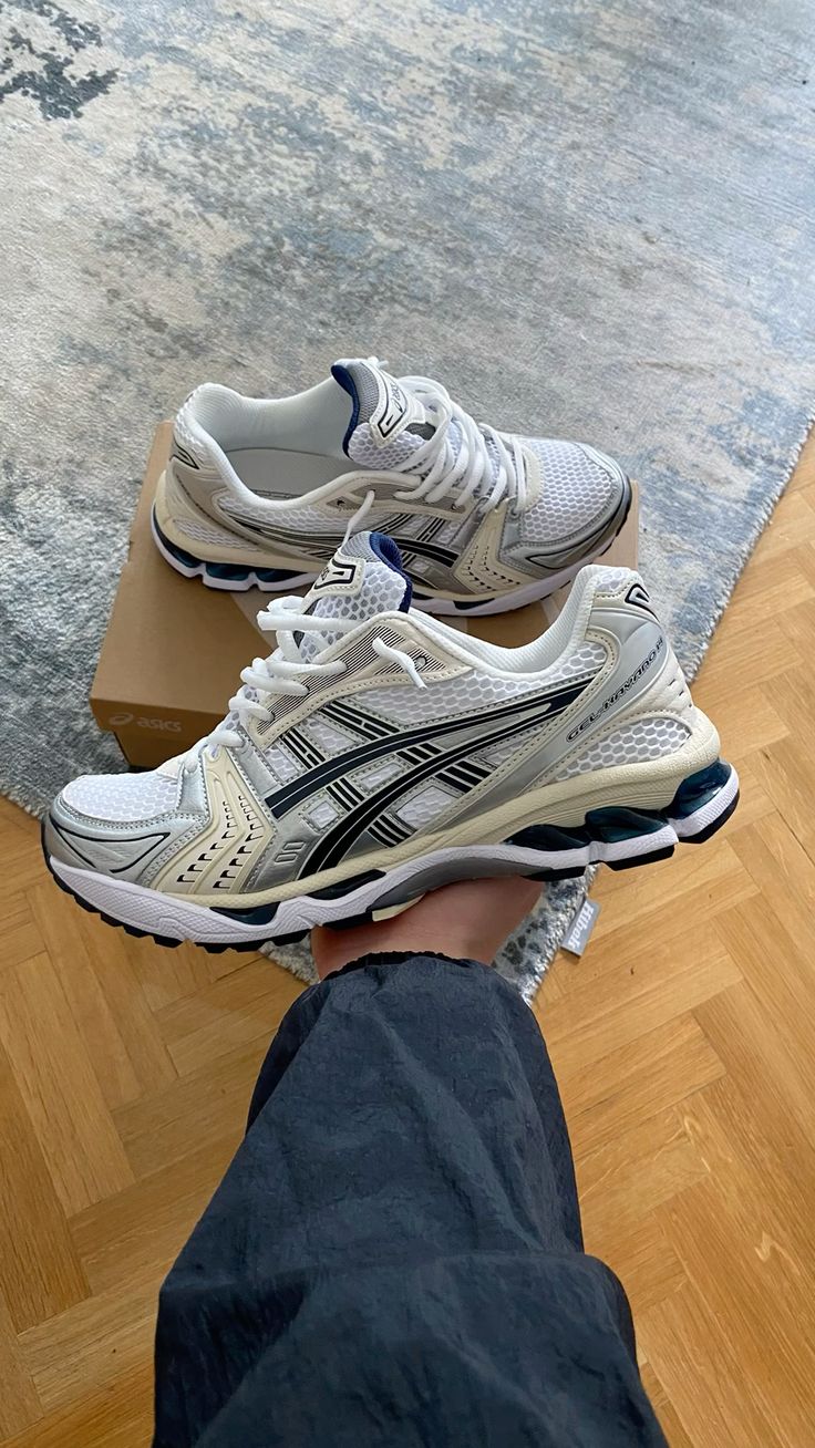 Asics-Gel-Kayano-la-running-rétro-devenue-indispensable-dans-le-streetwear KP SHOES