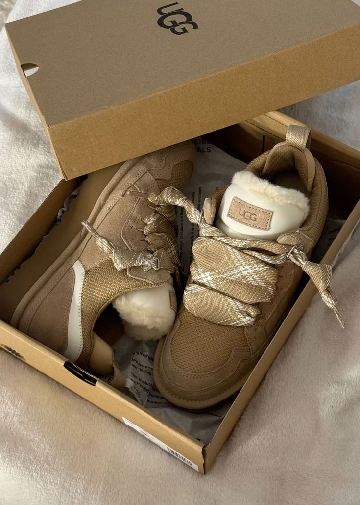 UGG-Lowmel-la-paire-qui-revient-fort-cette-saison KP SHOES