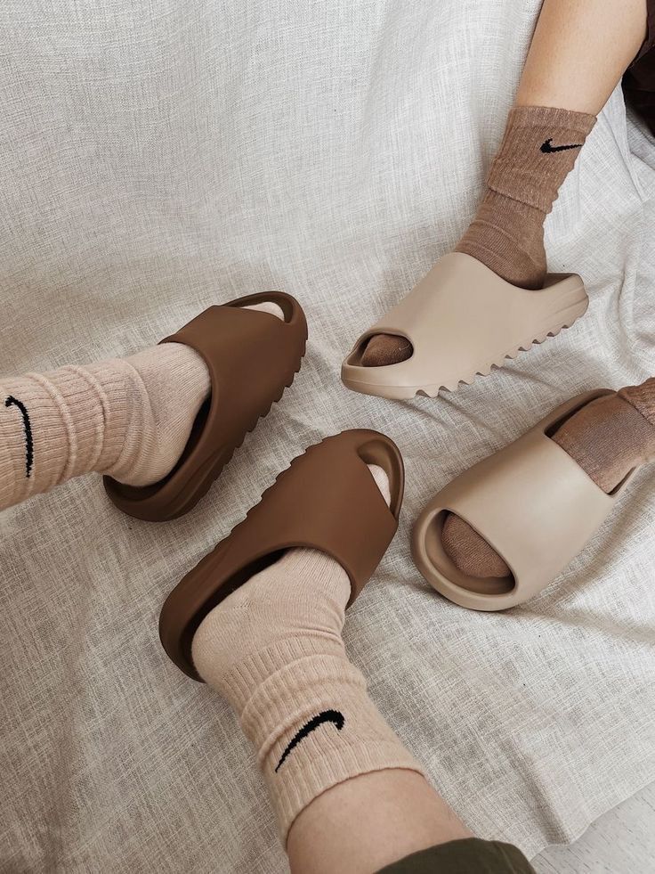Yeezy Slide