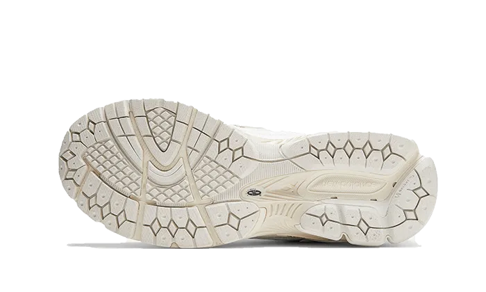 New Balance 1906D Protection Pack White Leather - M1906DE