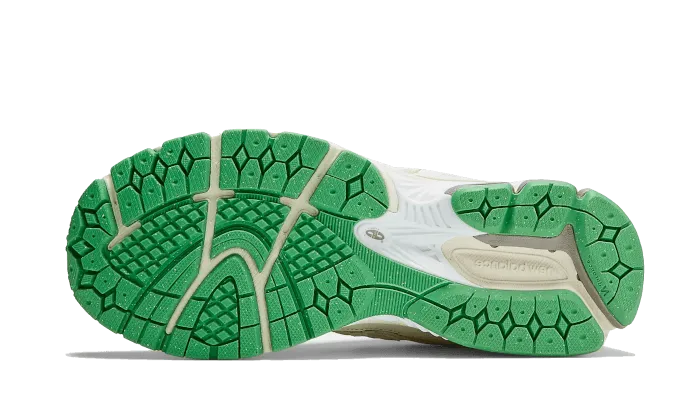 New Balance 2002R GANNI Turtledove - M2002RGC