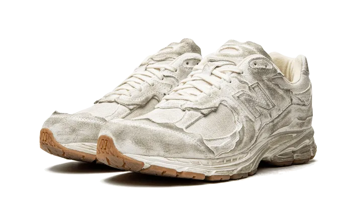 New Balance 2002R Protection Pack Distressed - M2002RDG
