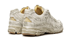 New Balance 2002R Protection Pack Distressed - M2002RDG