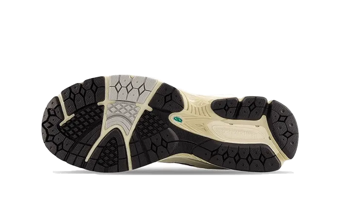 New Balance 2002R Sea Salt Vintage Teal - M2002RVD