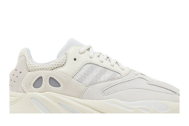 Adidas Yeezy 700 Analog