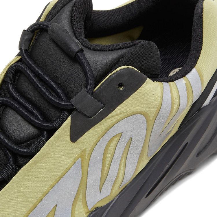 Adidas Yeezy 700 MNVN Resin
