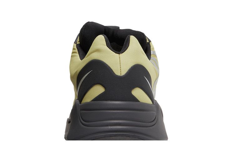 Adidas Yeezy 700 MNVN Resin