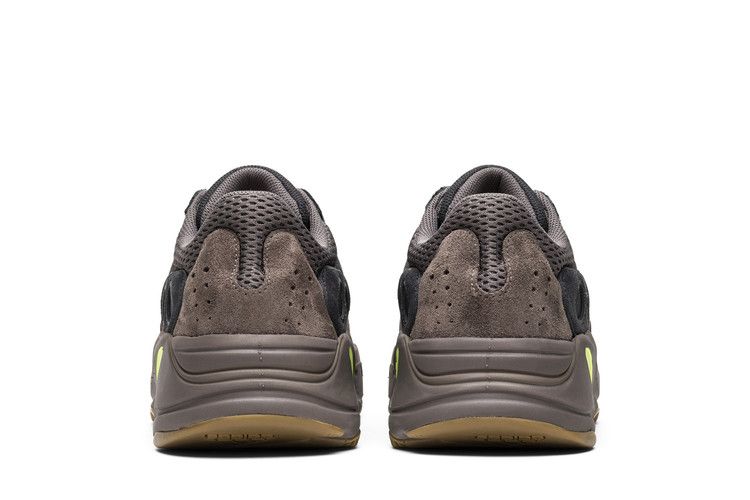 Adidas Yeezy 700 Mauve