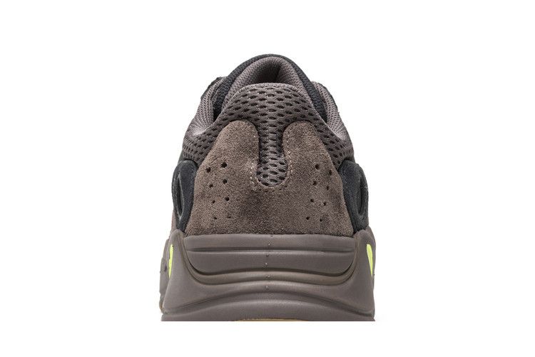 Adidas Yeezy 700 Mauve