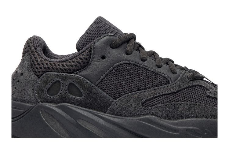 Adidas Yeezy 700 Utility Black