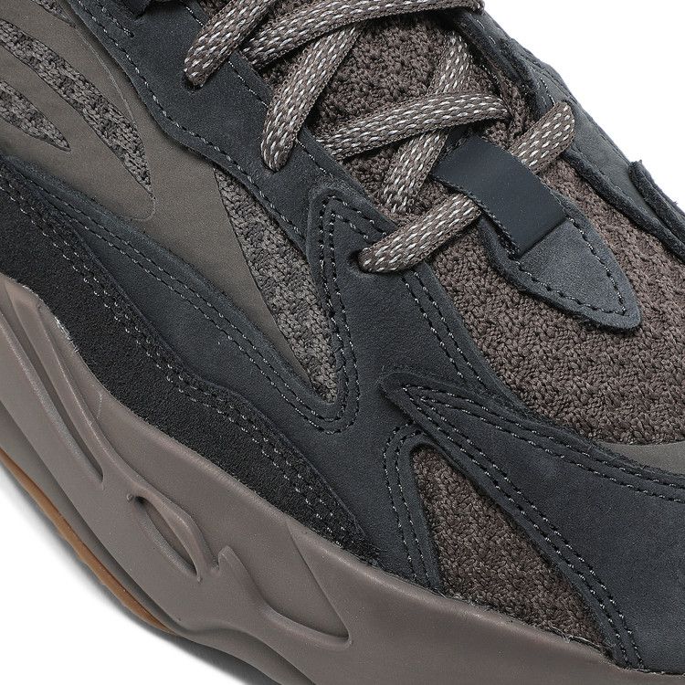 Adidas Yeezy 700 V2 Mauve