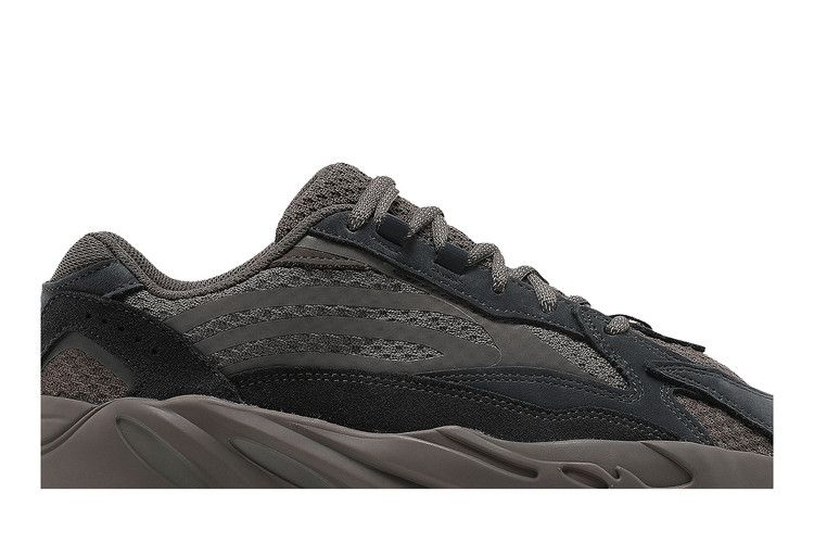 Adidas Yeezy 700 V2 Mauve