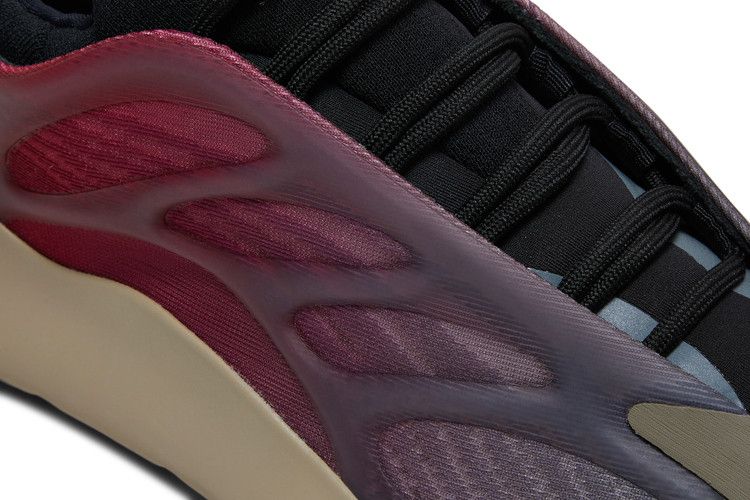 Adidas Yeezy 700 V3 Fade Carbon