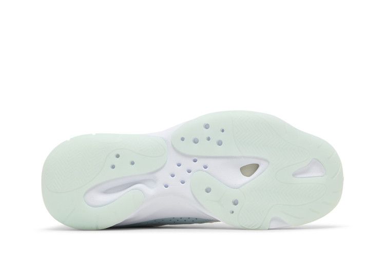 Air Jordan 11 CMFT Low Igloo