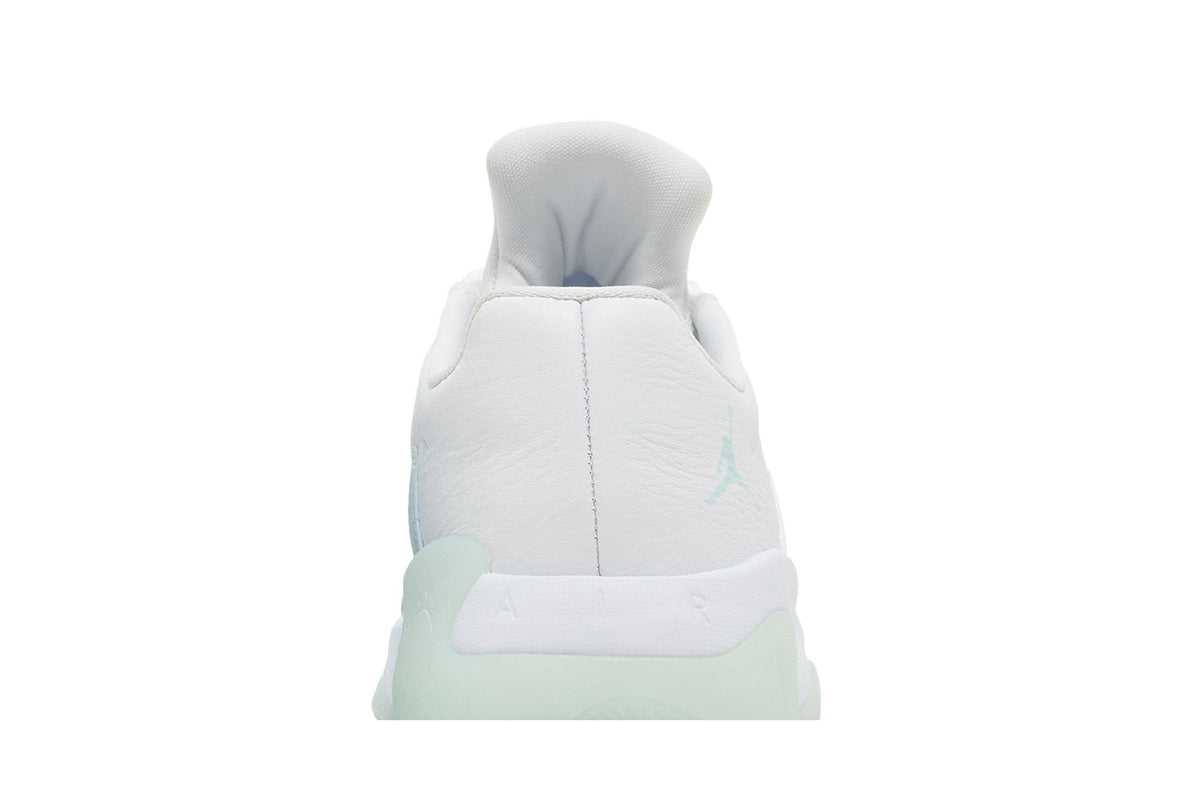 Air Jordan 11 CMFT Low Igloo