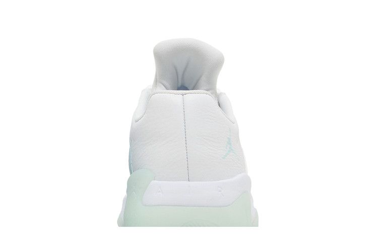 Air Jordan 11 CMFT Low Igloo