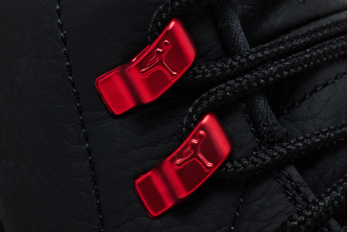 Air Jordan 12 Retro Bloodline