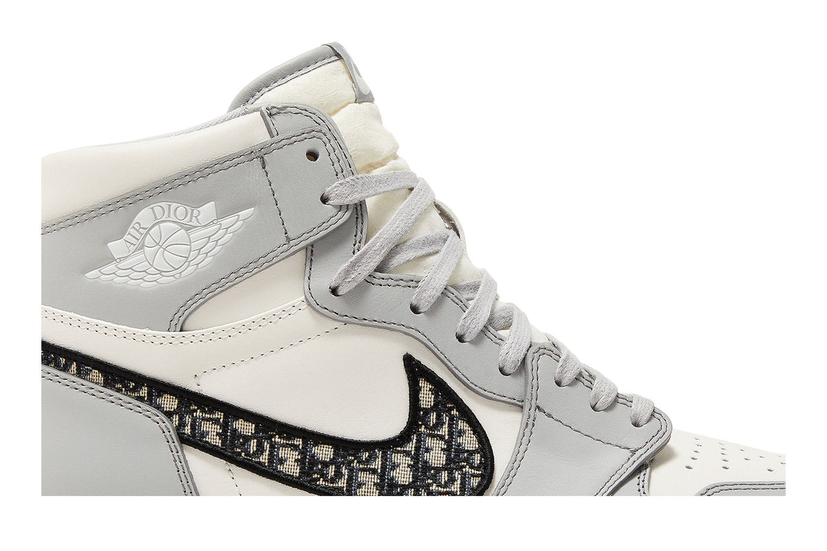 Air Jordan 1 High Dior