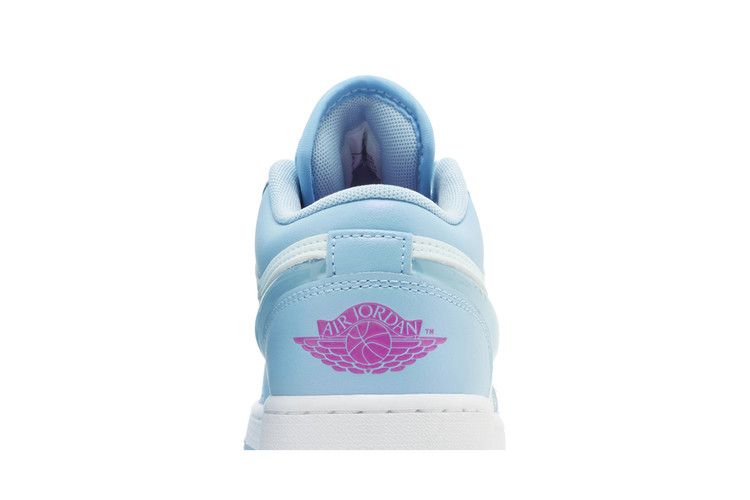 Air Jordan 1 Low SE Aquarius Blue