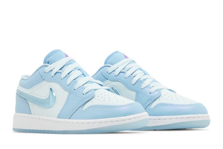 Air Jordan 1 Low SE Aquarius Blue
