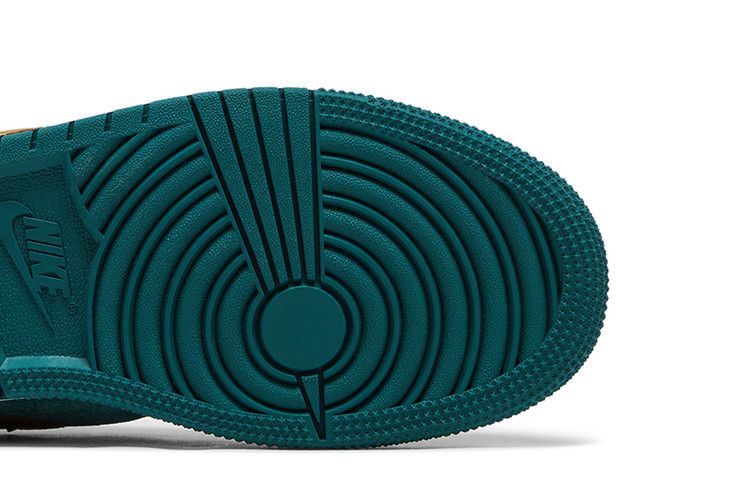 Air Jordan 1 Low Velvet Geode Teal