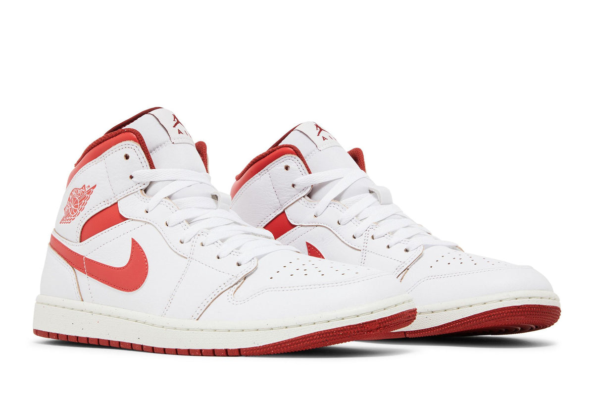 Air Jordan 1 Mid Dune Red