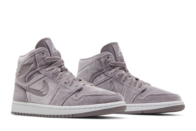 Air Jordan 1 Mid SE Purple Velvet