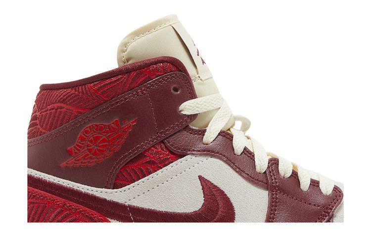 Air Jordan 1 Mid SE Tiki Leaf
