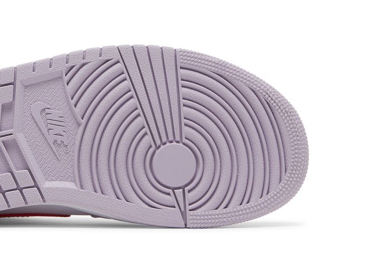 Air Jordan 1 Mid Valentine's Day (2022)