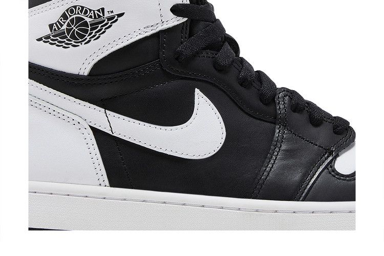 Air Jordan 1 Retro High OG Black White
