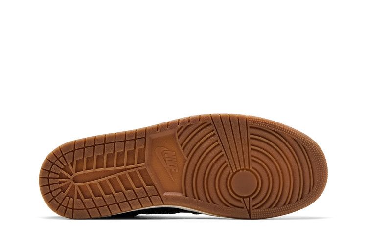 Air Jordan 1 Flight Club - Détail Swoosh et coutures