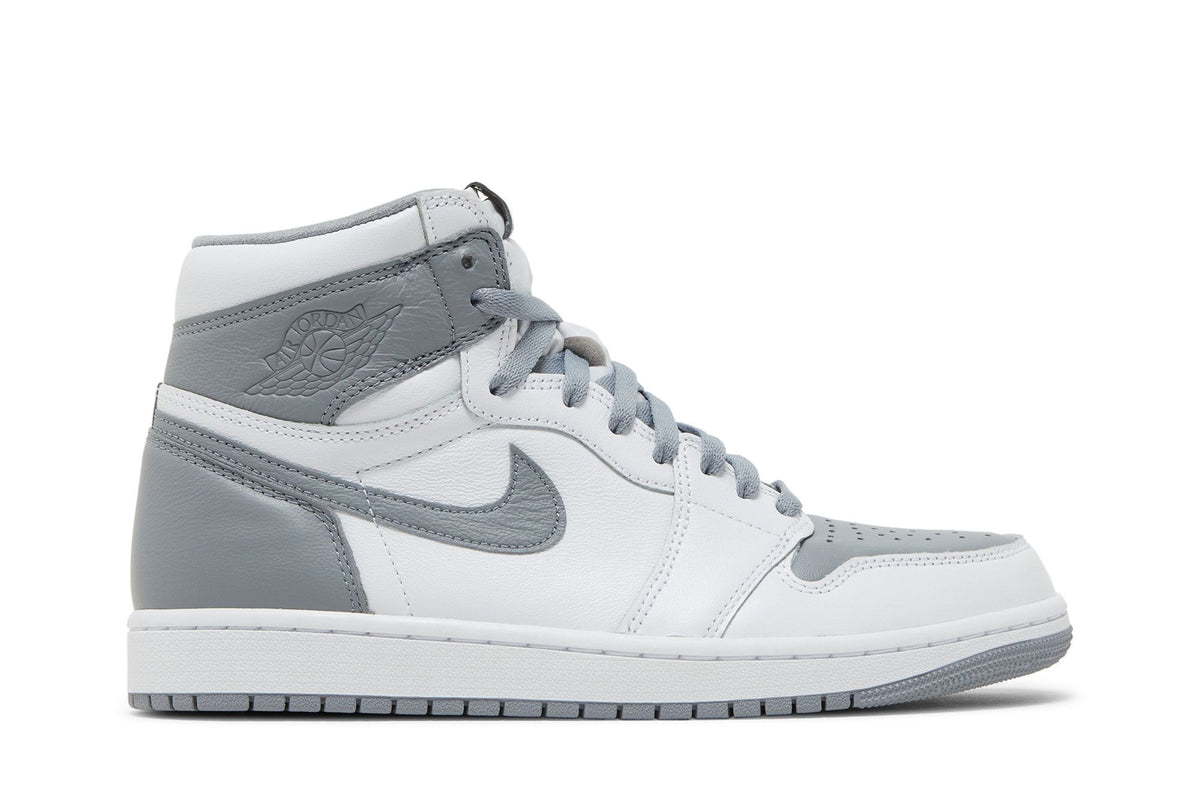 Air Jordan 1 Retro High OG Stealth