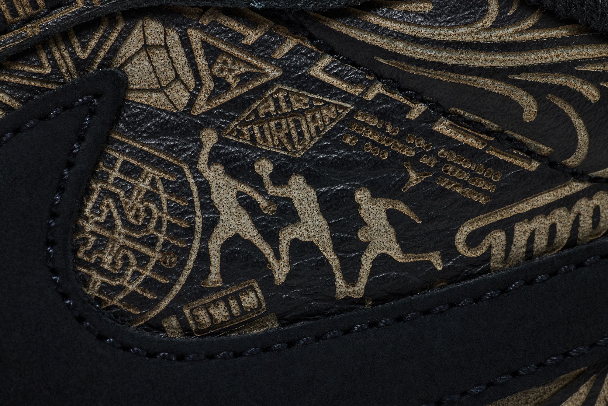 Air Jordan 1 Retro Low OG Laser Black University Red