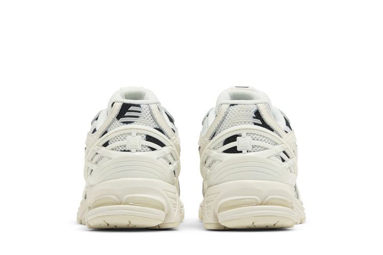 New Balance 1906R Polka Dot Sea Salt
