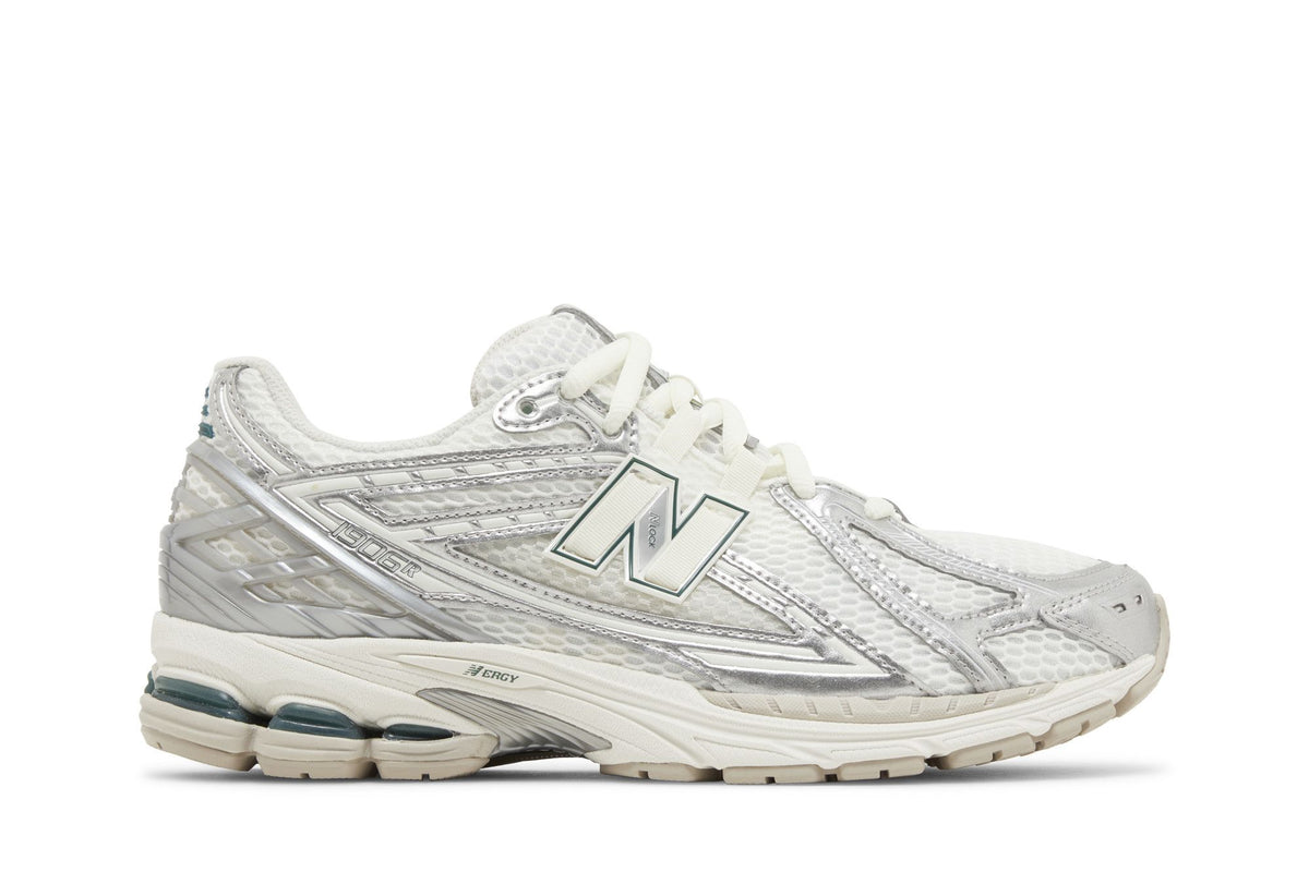 New Balance 1906R Silver Metallic Cream