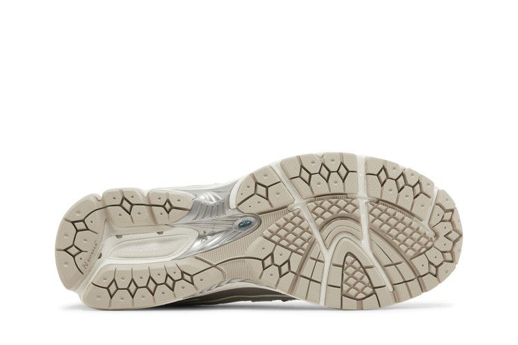 New Balance 1906R Silver Metallic Cream