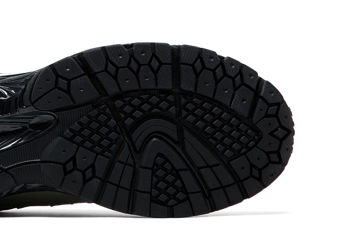 New Balance 1906R The Basement Black Silver