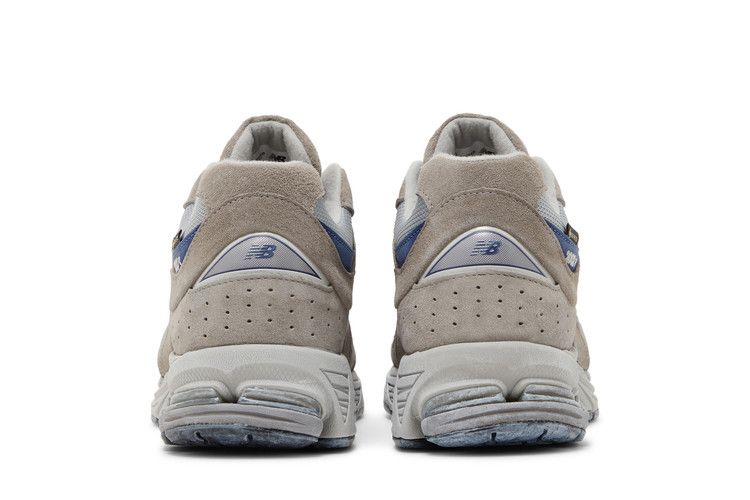 New Balance 2002R Gore-Tex Light Grey