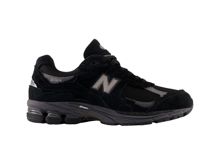 New Balance 2002R Gore-Tex Protection Pack Black Magnet